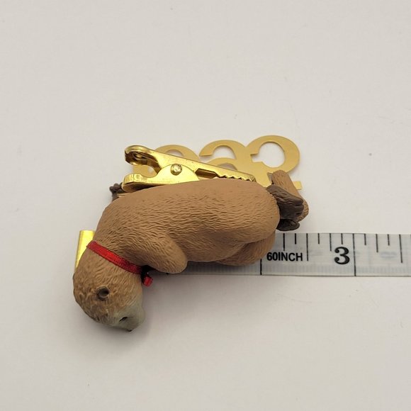 Hallmark Keepsake 1995 FABULOUS DECADE Otter Christmas Ornament - Picture 12 of 13